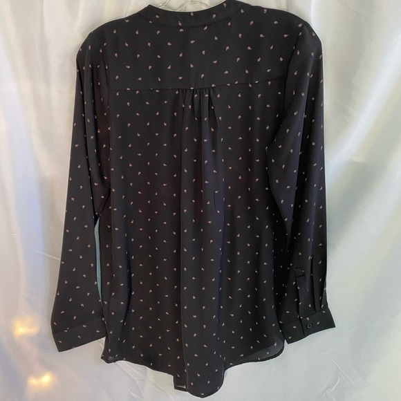 🌷3/$25🌷 Ladies Black print tunic top. - Picture 3 of 4